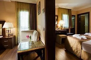 Latanya Park Resort Yaliciftlik Hotel